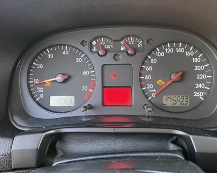 Зеленый Фольксваген Гольф, объемом двигателя 1.6 л и пробегом 250 тыс. км за 4200 $, фото 14 на Automoto.ua