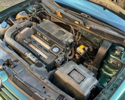 Зеленый Фольксваген Гольф, объемом двигателя 1.4 л и пробегом 230 тыс. км за 3500 $, фото 4 на Automoto.ua