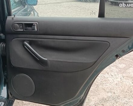 Зеленый Фольксваген Гольф, объемом двигателя 1.6 л и пробегом 170 тыс. км за 4990 $, фото 28 на Automoto.ua