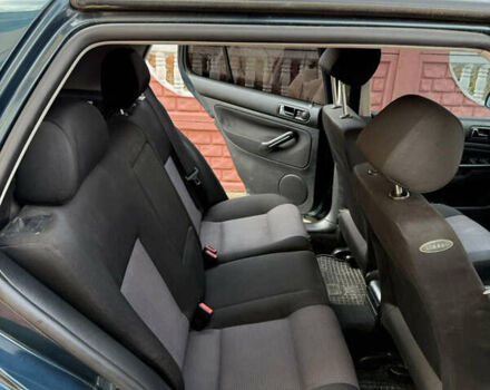 Зеленый Фольксваген Гольф, объемом двигателя 1.6 л и пробегом 238 тыс. км за 3750 $, фото 11 на Automoto.ua