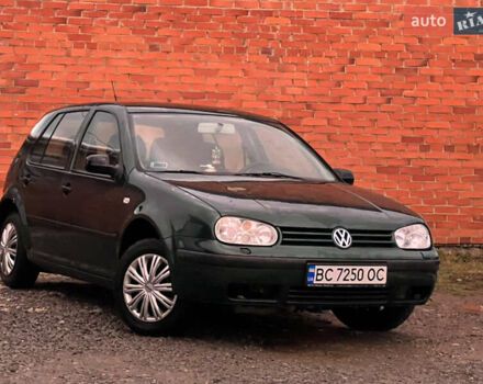 Зеленый Фольксваген Гольф, объемом двигателя 1.39 л и пробегом 210 тыс. км за 2650 $, фото 2 на Automoto.ua