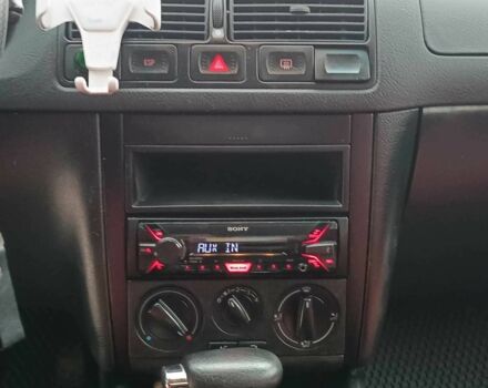 Зеленый Фольксваген Гольф, объемом двигателя 1.6 л и пробегом 170 тыс. км за 4990 $, фото 20 на Automoto.ua