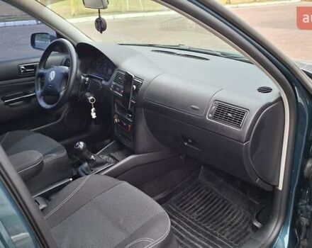 Зеленый Фольксваген Гольф, объемом двигателя 1.6 л и пробегом 287 тыс. км за 4700 $, фото 19 на Automoto.ua