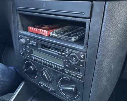 Зеленый Фольксваген Гольф, объемом двигателя 1.4 л и пробегом 240 тыс. км за 4250 $, фото 16 на Automoto.ua