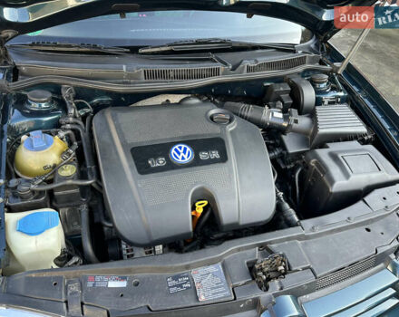 Зеленый Фольксваген Гольф, объемом двигателя 1.6 л и пробегом 204 тыс. км за 4800 $, фото 21 на Automoto.ua