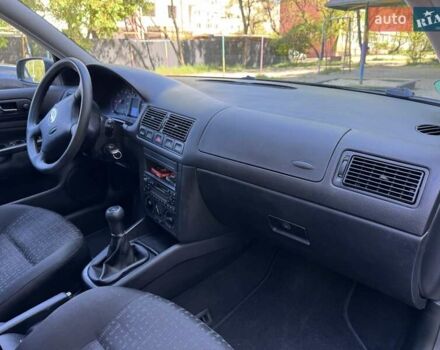 Зеленый Фольксваген Гольф, объемом двигателя 1.4 л и пробегом 240 тыс. км за 4250 $, фото 13 на Automoto.ua