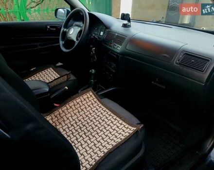 Зеленый Фольксваген Гольф, объемом двигателя 1.9 л и пробегом 312 тыс. км за 3500 $, фото 6 на Automoto.ua