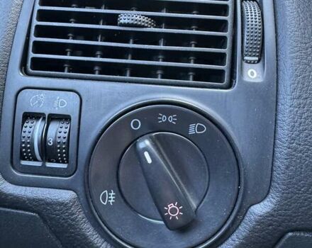 Зеленый Фольксваген Гольф, объемом двигателя 1.4 л и пробегом 240 тыс. км за 4250 $, фото 9 на Automoto.ua