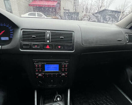 Зеленый Фольксваген Гольф, объемом двигателя 1.9 л и пробегом 295 тыс. км за 3900 $, фото 19 на Automoto.ua