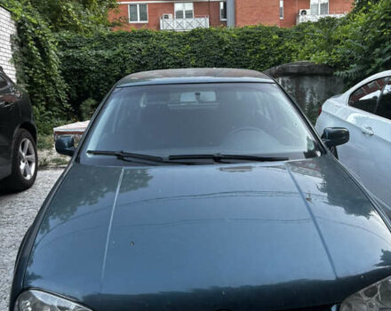 Зеленый Фольксваген Гольф, объемом двигателя 1.39 л и пробегом 200 тыс. км за 4000 $, фото 1 на Automoto.ua