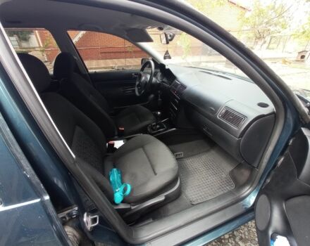 Зелений Фольксваген Гольф, об'ємом двигуна 1 л та пробігом 270 тис. км за 4000 $, фото 6 на Automoto.ua