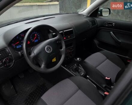 Зеленый Фольксваген Гольф, объемом двигателя 1.4 л и пробегом 150 тыс. км за 4050 $, фото 22 на Automoto.ua