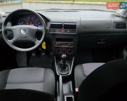 Зеленый Фольксваген Гольф, объемом двигателя 1.4 л и пробегом 150 тыс. км за 4050 $, фото 25 на Automoto.ua