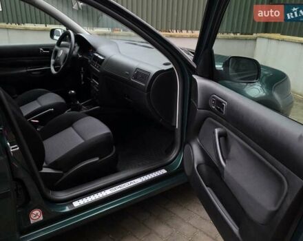 Зеленый Фольксваген Гольф, объемом двигателя 1.4 л и пробегом 150 тыс. км за 4050 $, фото 30 на Automoto.ua