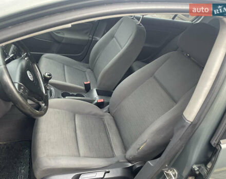 Зеленый Фольксваген Гольф, объемом двигателя 1.9 л и пробегом 304 тыс. км за 4450 $, фото 10 на Automoto.ua