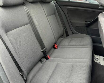 Зеленый Фольксваген Гольф, объемом двигателя 1.6 л и пробегом 299 тыс. км за 4900 $, фото 5 на Automoto.ua