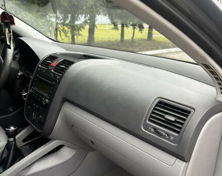 Зелений Фольксваген Гольф, об'ємом двигуна 1.6 л та пробігом 232 тис. км за 5699 $, фото 7 на Automoto.ua