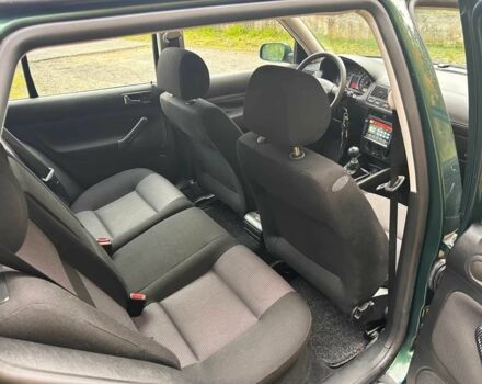 Зеленый Фольксваген Гольф, объемом двигателя 1.9 л и пробегом 196 тыс. км за 1329 $, фото 4 на Automoto.ua