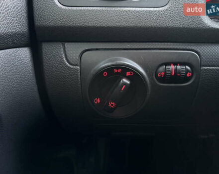 Зеленый Фольксваген Гольф, объемом двигателя 1.4 л и пробегом 274 тыс. км за 4700 $, фото 26 на Automoto.ua