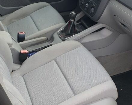 Зеленый Фольксваген Гольф, объемом двигателя 0 л и пробегом 258 тыс. км за 4800 $, фото 4 на Automoto.ua