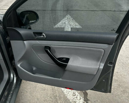 Зелений Фольксваген Гольф, об'ємом двигуна 1.6 л та пробігом 232 тис. км за 5699 $, фото 6 на Automoto.ua