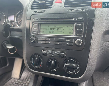 Зеленый Фольксваген Гольф, объемом двигателя 1.9 л и пробегом 304 тыс. км за 4450 $, фото 12 на Automoto.ua