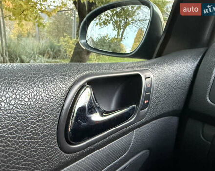 Зеленый Фольксваген Гольф, объемом двигателя 1.4 л и пробегом 274 тыс. км за 4700 $, фото 30 на Automoto.ua