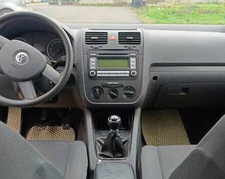 Зеленый Фольксваген Гольф, объемом двигателя 1.6 л и пробегом 232 тыс. км за 5700 $, фото 11 на Automoto.ua