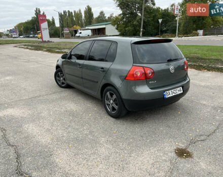 Фольксваген Гольф 2004 у Кропивницькому (Кіровограді) на Automoto.ua Зелений Фольксваген Гольф, об'ємом двигуна 1.4 л та пробігом 238 тис. км за 5999 $, фото 6 на Automoto.ua