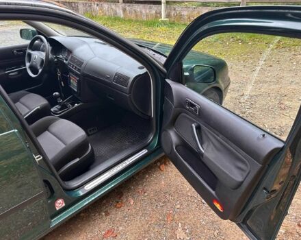 Зеленый Фольксваген Гольф, объемом двигателя 1.9 л и пробегом 196 тыс. км за 1329 $, фото 8 на Automoto.ua