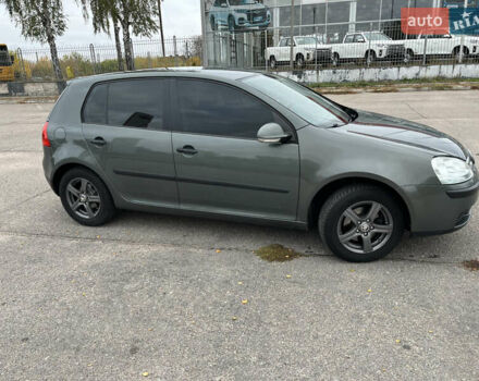 Фольксваген Гольф 2004 у Кропивницькому (Кіровограді) на Automoto.ua Зелений Фольксваген Гольф, об'ємом двигуна 1.4 л та пробігом 238 тис. км за 5999 $, фото 3 на Automoto.ua