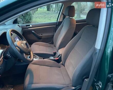 Зеленый Фольксваген Гольф, объемом двигателя 1.6 л и пробегом 167 тыс. км за 5800 $, фото 9 на Automoto.ua