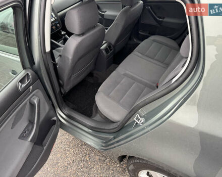 Зеленый Фольксваген Гольф, объемом двигателя 1.4 л и пробегом 201 тыс. км за 5850 $, фото 44 на Automoto.ua