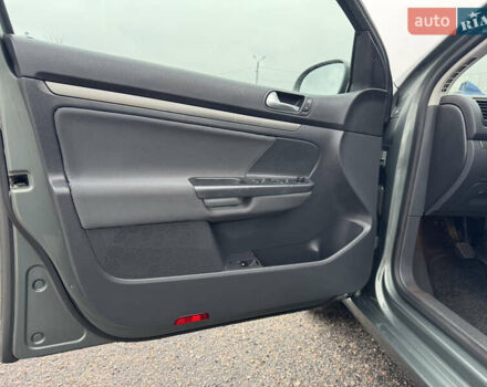 Зеленый Фольксваген Гольф, объемом двигателя 1.4 л и пробегом 201 тыс. км за 5850 $, фото 39 на Automoto.ua