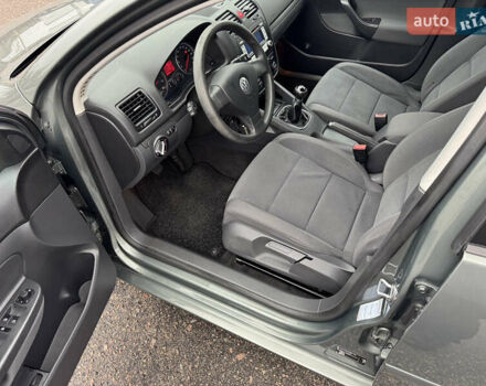 Зеленый Фольксваген Гольф, объемом двигателя 1.4 л и пробегом 201 тыс. км за 5850 $, фото 38 на Automoto.ua