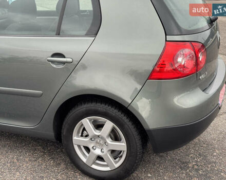 Зеленый Фольксваген Гольф, объемом двигателя 1.4 л и пробегом 201 тыс. км за 5850 $, фото 6 на Automoto.ua