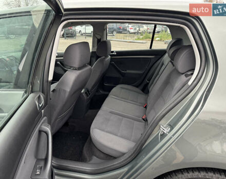 Зеленый Фольксваген Гольф, объемом двигателя 1.4 л и пробегом 201 тыс. км за 5850 $, фото 41 на Automoto.ua