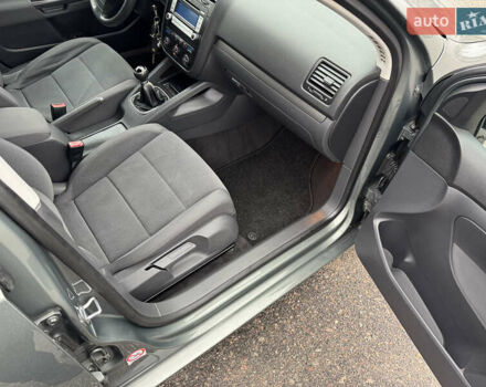 Зеленый Фольксваген Гольф, объемом двигателя 1.4 л и пробегом 201 тыс. км за 5850 $, фото 59 на Automoto.ua