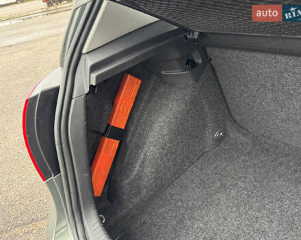 Зеленый Фольксваген Гольф, объемом двигателя 1.4 л и пробегом 201 тыс. км за 5850 $, фото 48 на Automoto.ua