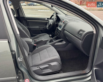 Зеленый Фольксваген Гольф, объемом двигателя 1.4 л и пробегом 201 тыс. км за 5850 $, фото 56 на Automoto.ua