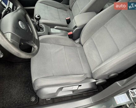 Зеленый Фольксваген Гольф, объемом двигателя 1.4 л и пробегом 201 тыс. км за 5850 $, фото 37 на Automoto.ua