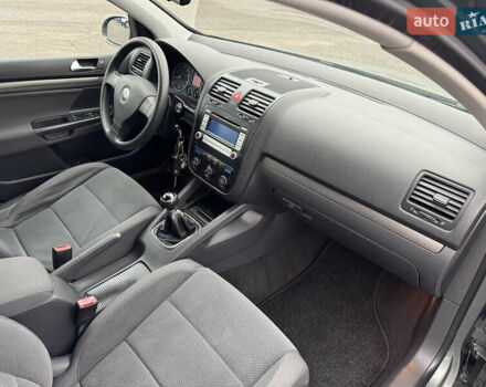 Зеленый Фольксваген Гольф, объемом двигателя 1.4 л и пробегом 201 тыс. км за 5850 $, фото 57 на Automoto.ua