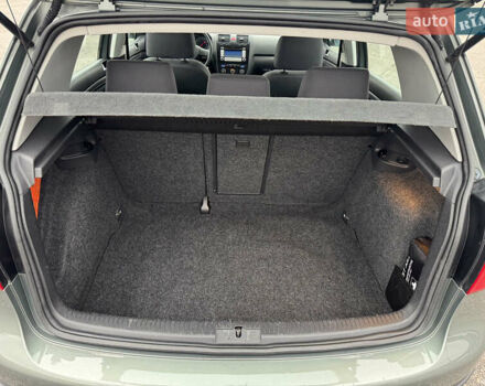 Зеленый Фольксваген Гольф, объемом двигателя 1.4 л и пробегом 201 тыс. км за 5850 $, фото 47 на Automoto.ua