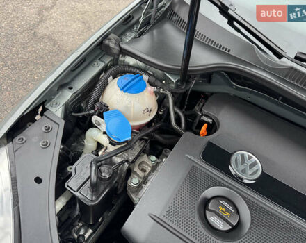 Зеленый Фольксваген Гольф, объемом двигателя 1.4 л и пробегом 201 тыс. км за 5850 $, фото 63 на Automoto.ua