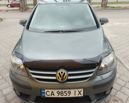 Зеленый Фольксваген Гольф, объемом двигателя 1.6 л и пробегом 214 тыс. км за 7700 $, фото 4 на Automoto.ua