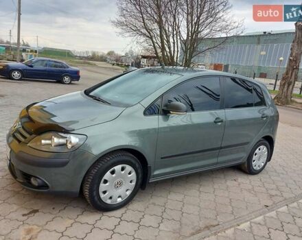 Зеленый Фольксваген Гольф, объемом двигателя 1.6 л и пробегом 214 тыс. км за 7700 $, фото 6 на Automoto.ua