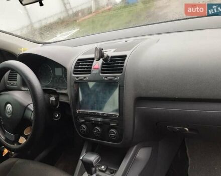 Зелений Фольксваген Гольф, об'ємом двигуна 1.6 л та пробігом 250 тис. км за 4000 $, фото 3 на Automoto.ua