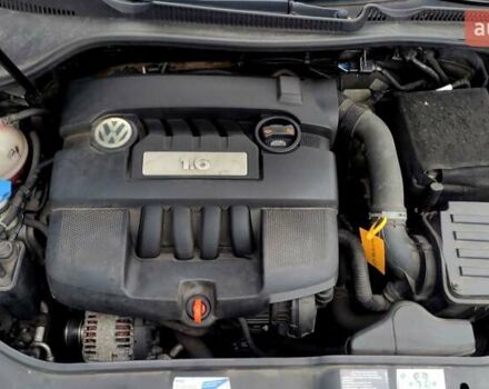 Зеленый Фольксваген Гольф, объемом двигателя 1.6 л и пробегом 212 тыс. км за 6600 $, фото 15 на Automoto.ua