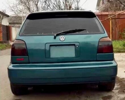 Зеленый Фольксваген Гольф, объемом двигателя 1.8 л и пробегом 200 тыс. км за 2300 $, фото 6 на Automoto.ua
