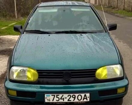 Зеленый Фольксваген Гольф, объемом двигателя 1.8 л и пробегом 200 тыс. км за 2300 $, фото 1 на Automoto.ua